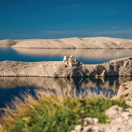 Lovely In Pag With House Sea View * Bosana