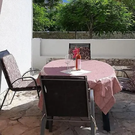 Lovely In Pag With House Sea View Appartement