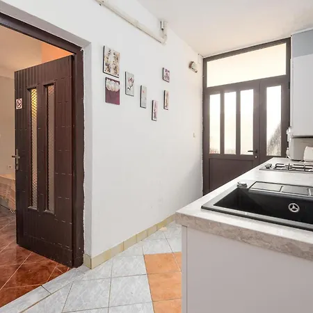 Διαμέρισμα Lovely In Pag With House Sea View *